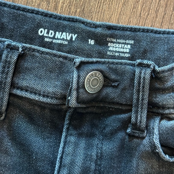 Old Navy Extra High Rise Rockstar Jeans - Picture 4 of 6